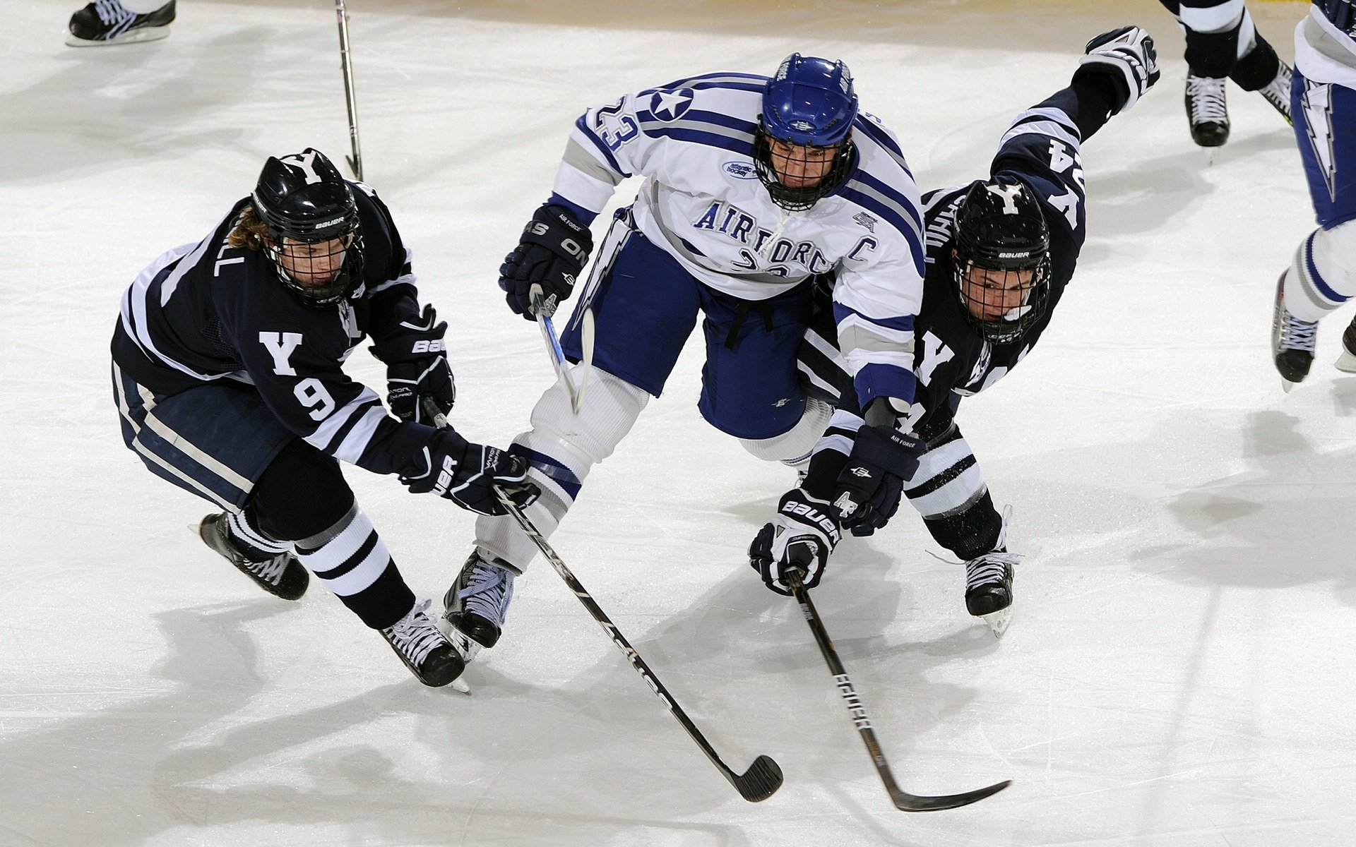 意甲裁判判罚标准争议，意甲最爱出黄牌的主裁判