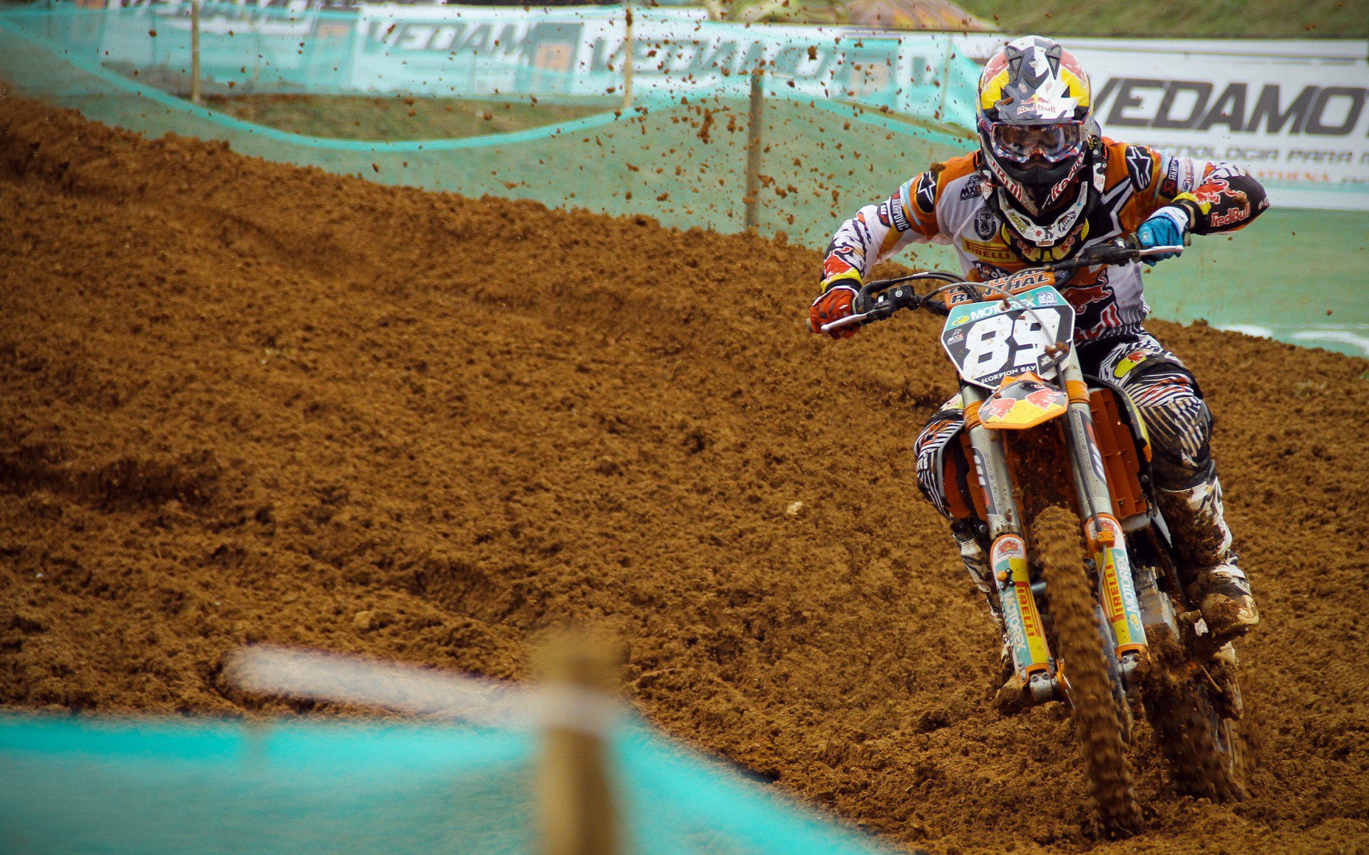 “联赛次轮焦点战：争冠集团火力全开”，《争冠军》