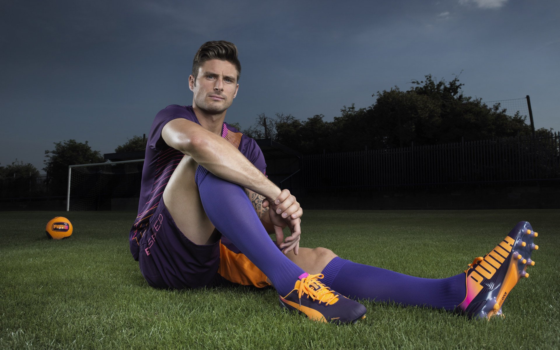 球场“固若金汤”的防守典范：不可逾越的后卫线，得分后卫防守站位